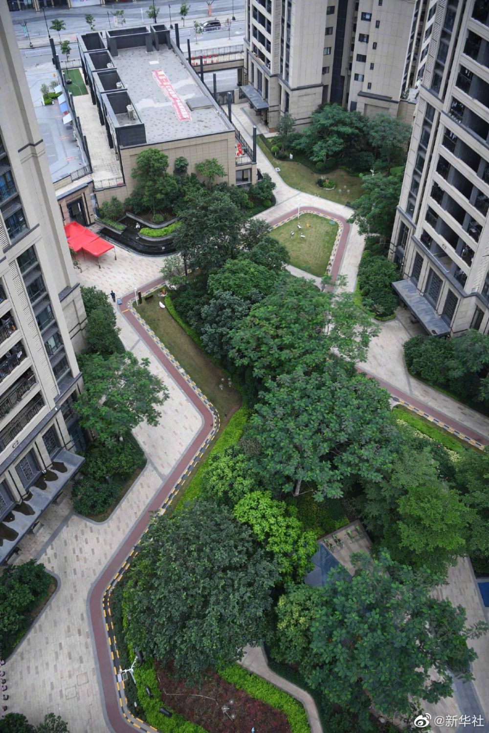 记者亲历广州居家隔离生活：周边街道已经空无一人