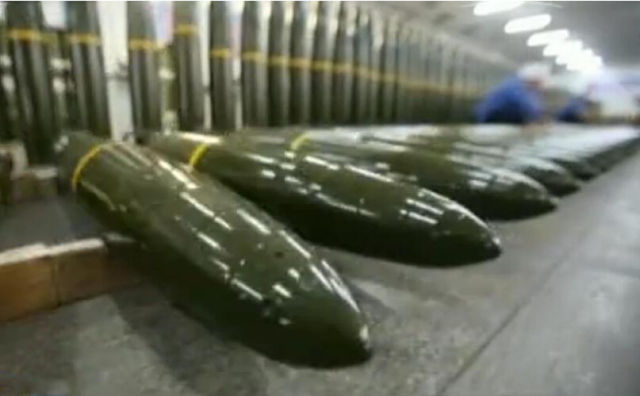 近日央视公开了中国155毫米制导炮弹生产线,大批gp系列激光