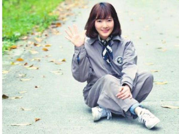  美女外交官 从外交部 裸辞  开摄影工作室创业