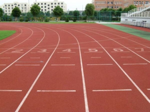  温州 一 小学 被曝有 毒跑道 多名学生身体不适