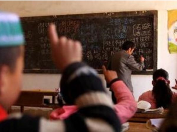 西安173名老师被欠薪7个月 教育部门称下月可