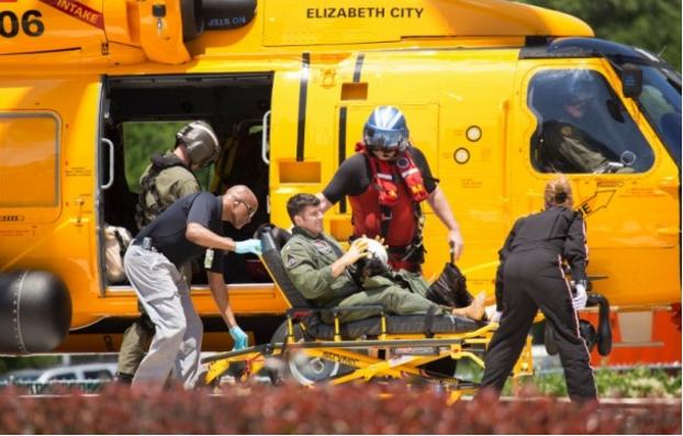  美海军 两架超级大黄蜂 战斗机 空中 相撞 坠海