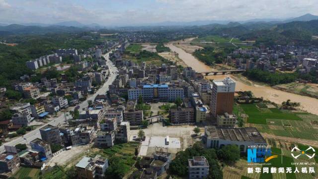 多人受灾,其中8人死亡,4人失踪,全部为暴雨重灾区的茂名市信宜市居民