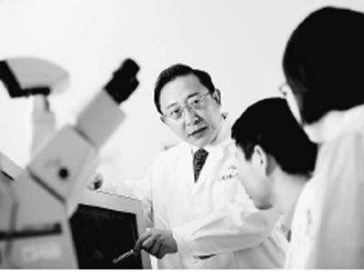 妹子与科学家漫画_科学家算出身高与收入