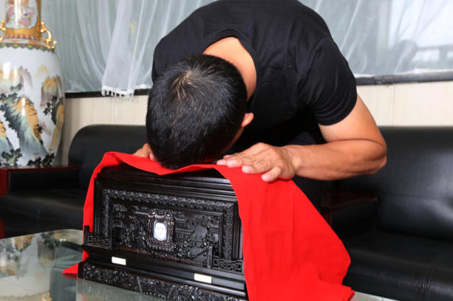 维和牺牲烈士 申亮亮遗体火化 