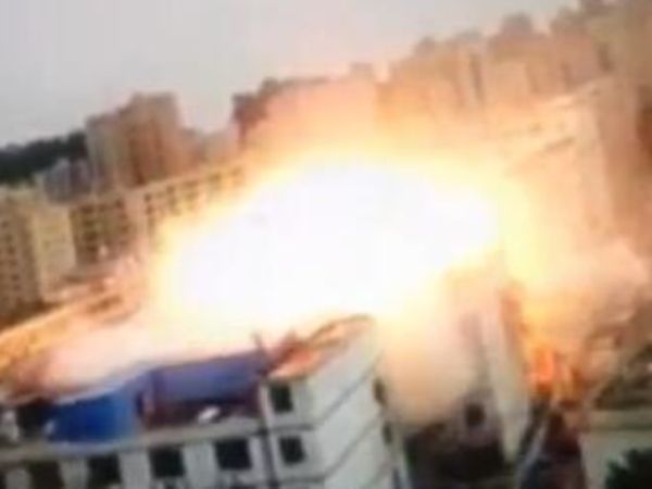 深圳一电子厂起火 控火时爆炸3名消防员受伤