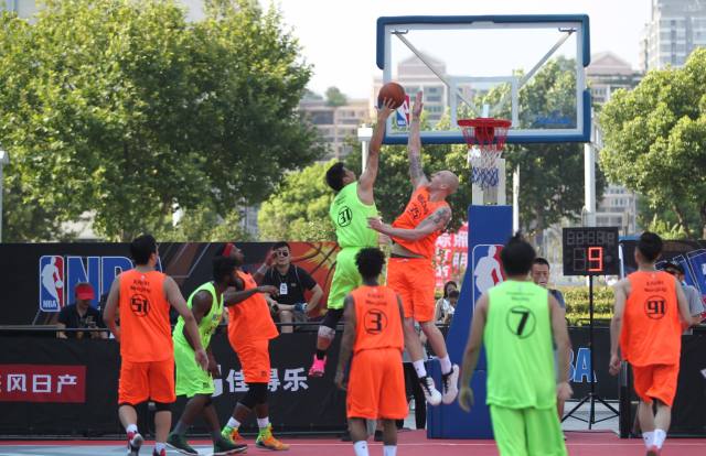 NBA五人制精英篮球赛南京站开赛