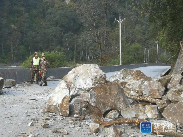 直击林芝地震现场:目前秩序正常