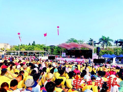 以及全体师生的共同见证下,2018年铁路学校欢庆"六一"国际儿童节暨第