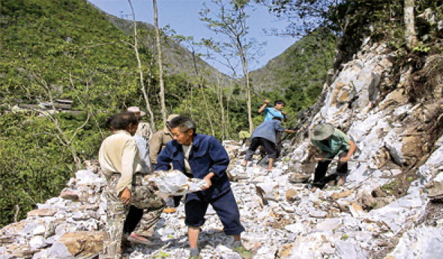 西畴脱贫攻坚精神:这个极度石漠化县为何盛产「愚公」