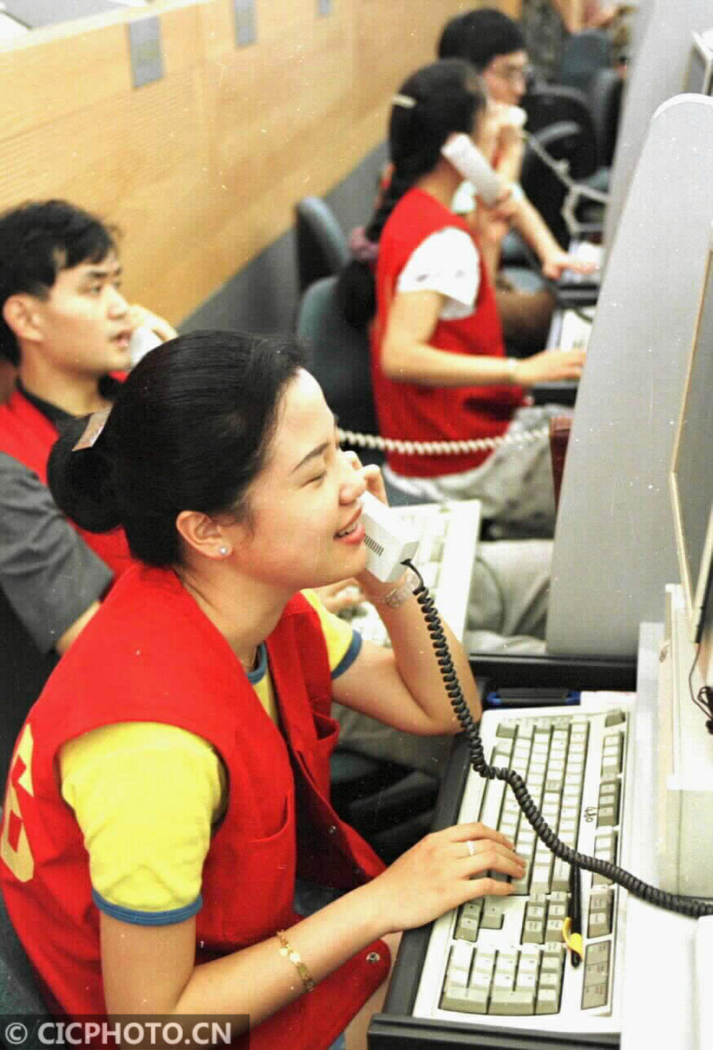 来源新华社