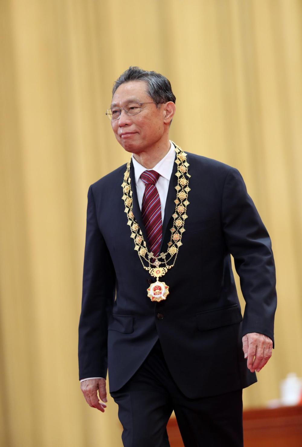 真实记录四位国之功臣的感动大片他们值得最高礼遇