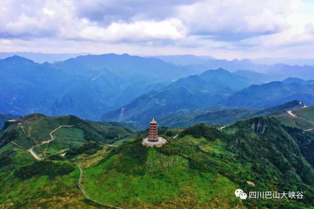 巴山大峡谷丨雨后,陪你罗盘云顶看"海"