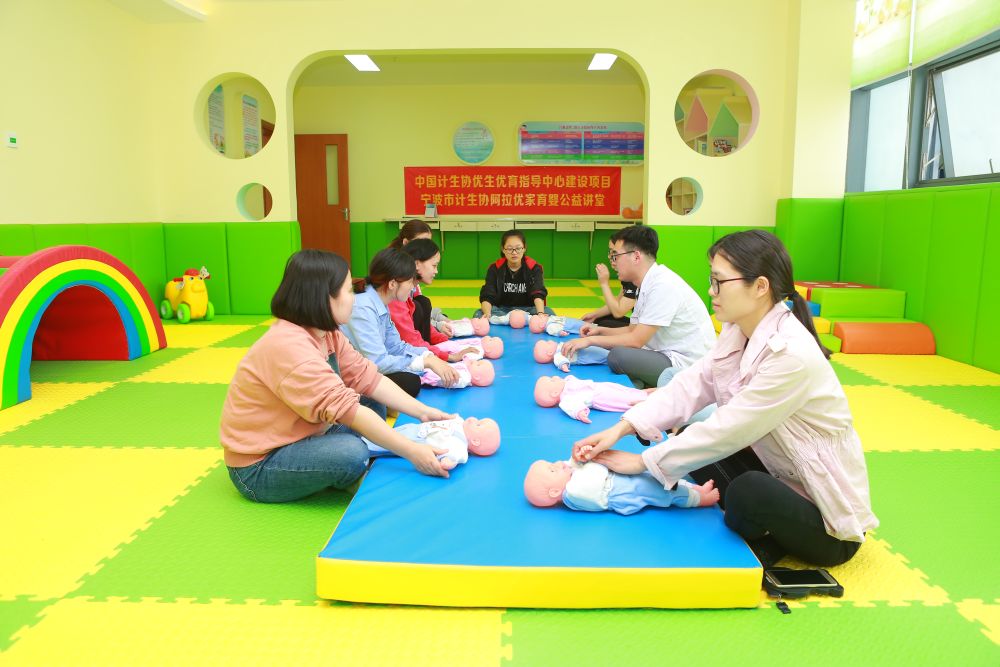 3岁以下婴幼儿超4700万,你的宝宝谁来带?