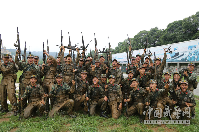 武警贵州总队训练基地特战队员训练掠影