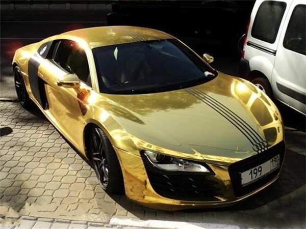 世界上有黄金跑车吗图片