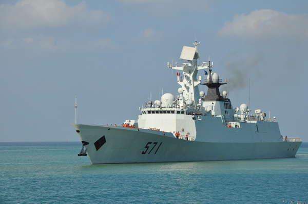 参加印尼国际舰队检阅活动的中国海军运城舰回国