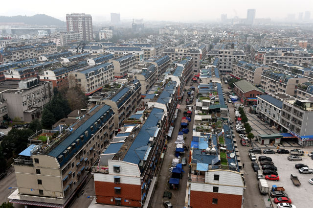 经过旧村改造后的义乌市五爱村.