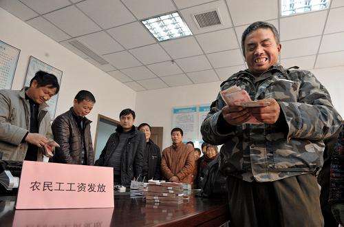 儋州民警调处2起劳资纠纷 帮民工讨薪70余万元