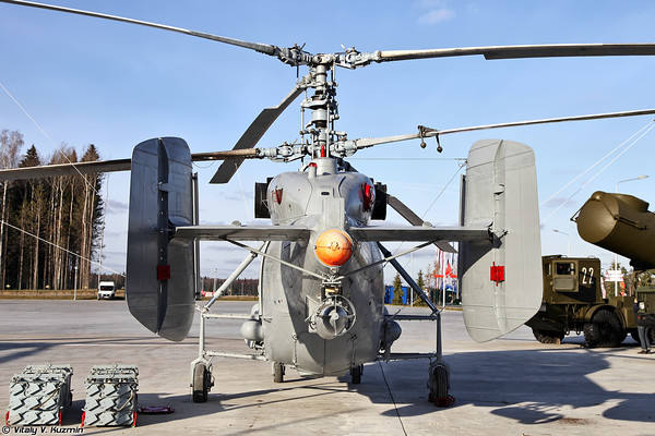 近看俄罗斯卡-27舰载机机身细节