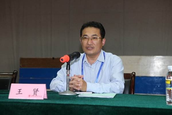 海南省教育厅党组成员,省考试局局长王贤,省考试局副巡视员陈健阳