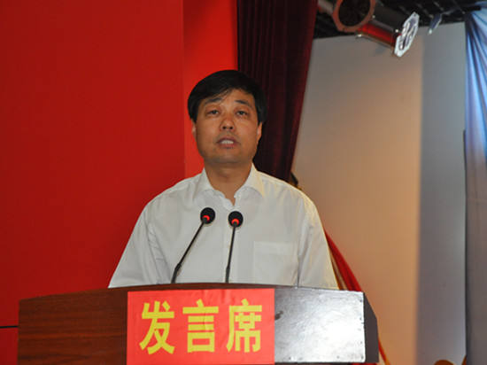 市政府副市长刘新余出席会议并讲话,市政府副秘书长史耀东主持会议