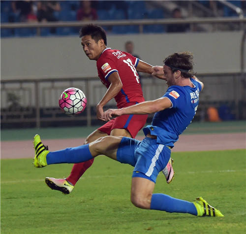 8月21日,在2016赛季中国足球超级联赛第23轮比赛中,重庆力帆队在