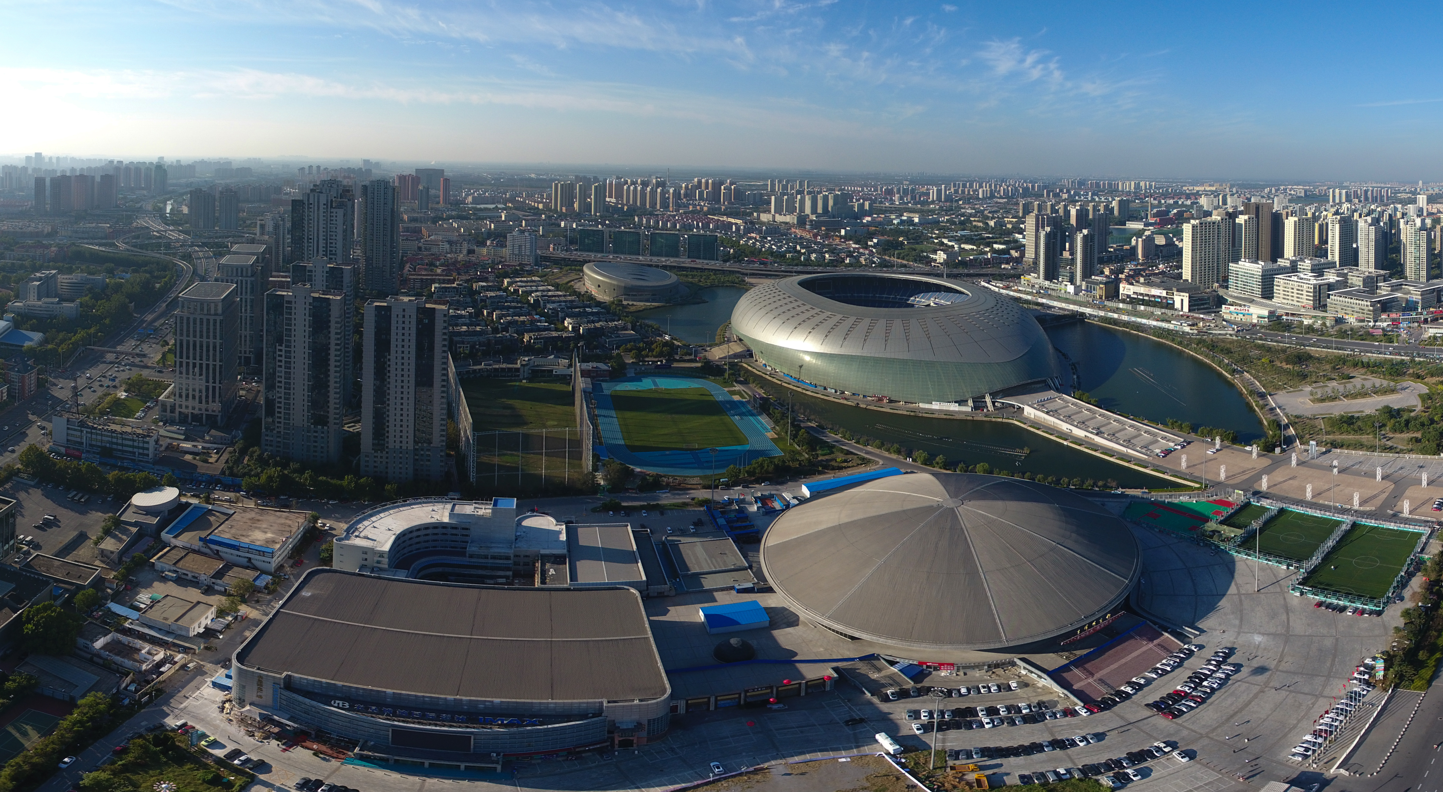 这是9月28日航拍的天津市奥林匹克体育中心(拼接照片.