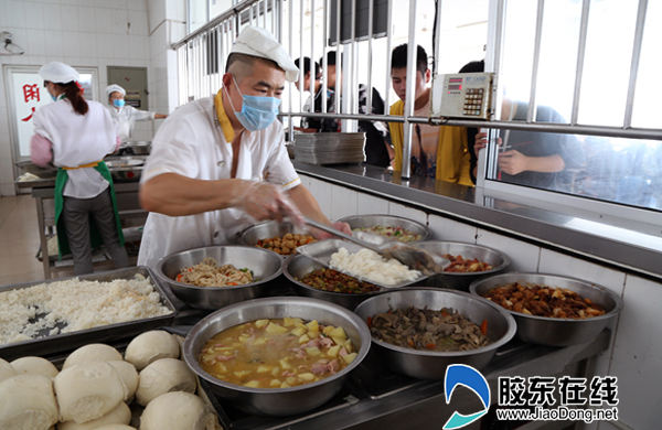 莱阳四中中午学生的美食