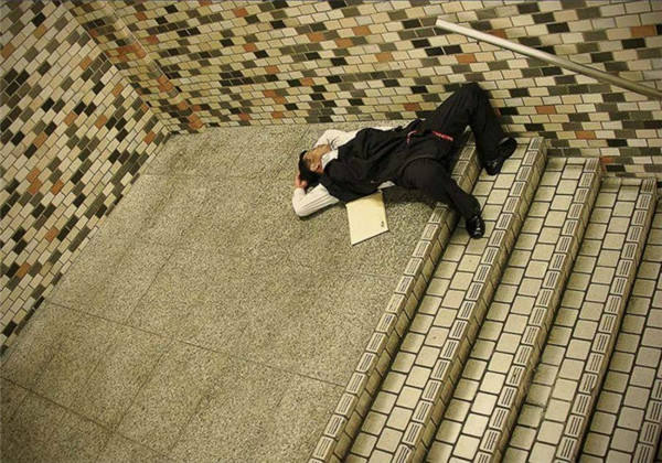 "北京瘫"算什么,见识一下神奇的"东京眯"吧