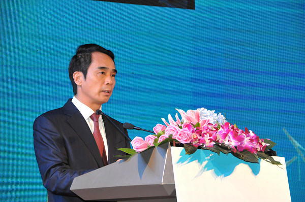 海航集团执行董事长李先华先生致辞.