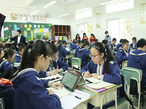 广元081中学课堂教学进入 "互联网 "