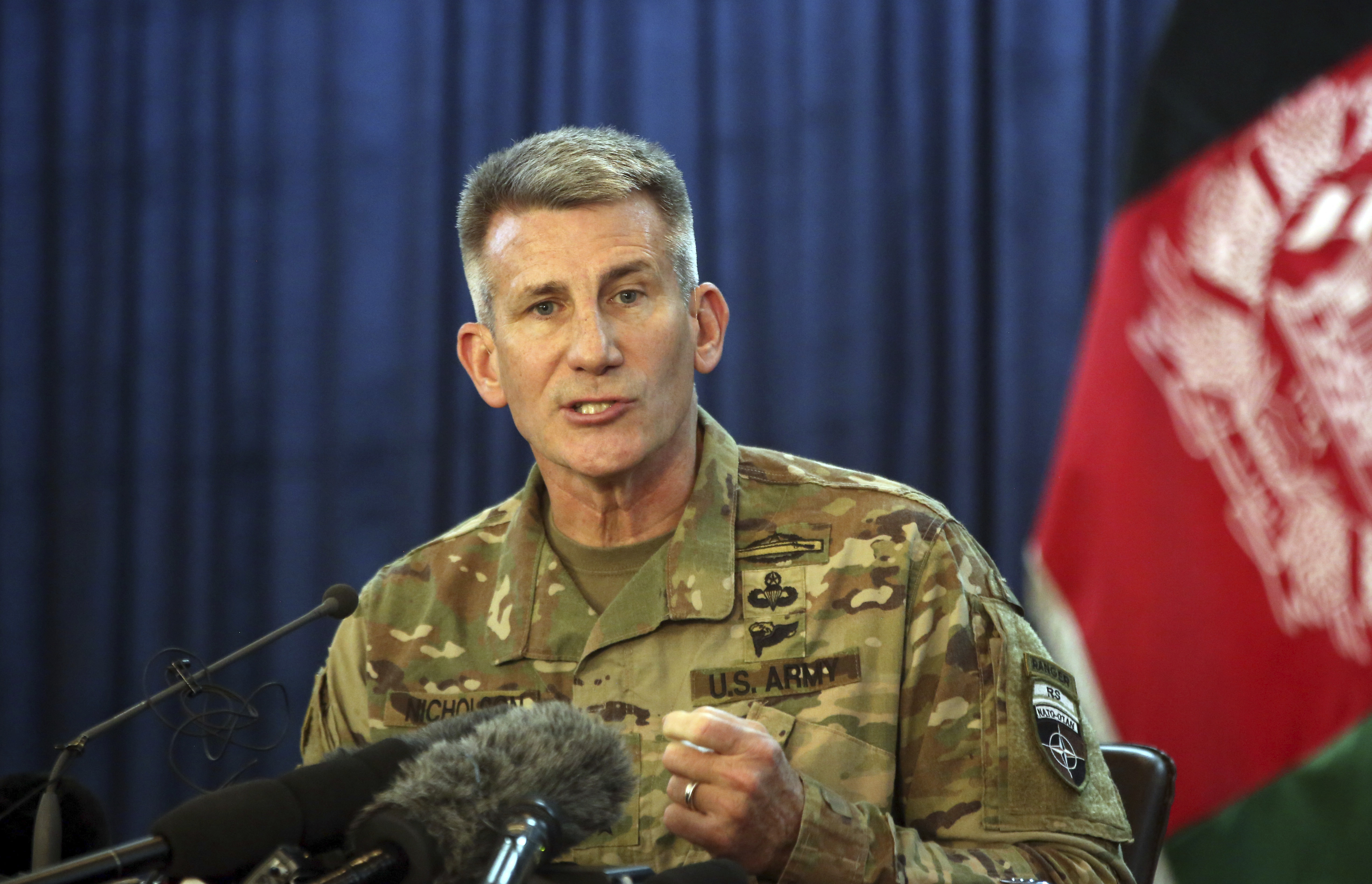 美军在阿富汗投放"炸弹之母"对打击is成效几何?