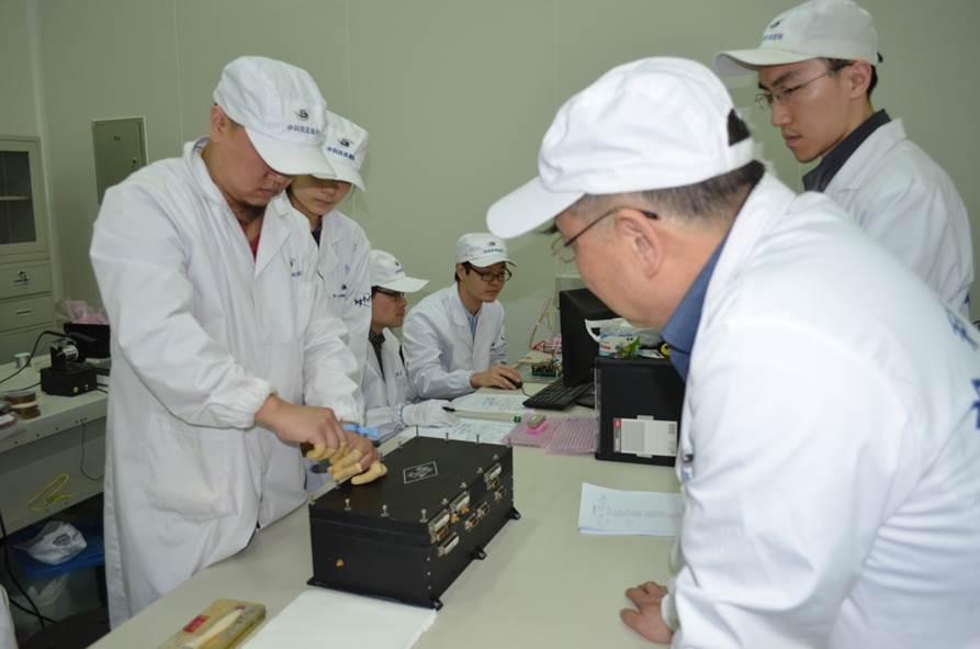 HXMT卫星的中能望远镜团队自主研制的硅—PIN探测器性能达到国际先进水平。 HXMT卫星的中能望远镜团队自主研制的硅—PIN探测器性能达到国际先进水平。