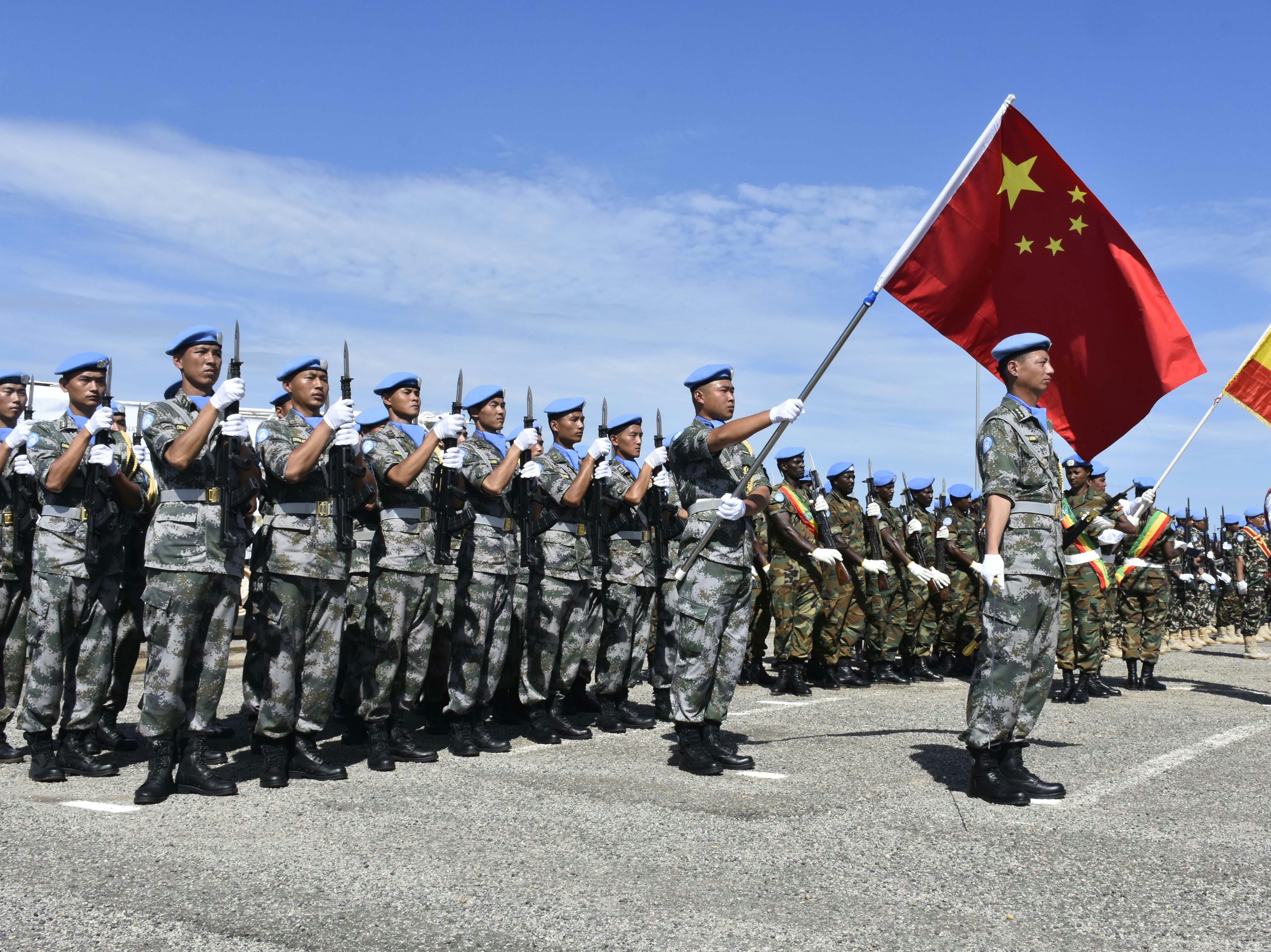 中国赴南苏丹维和官兵庆祝人民解放军建军90周年