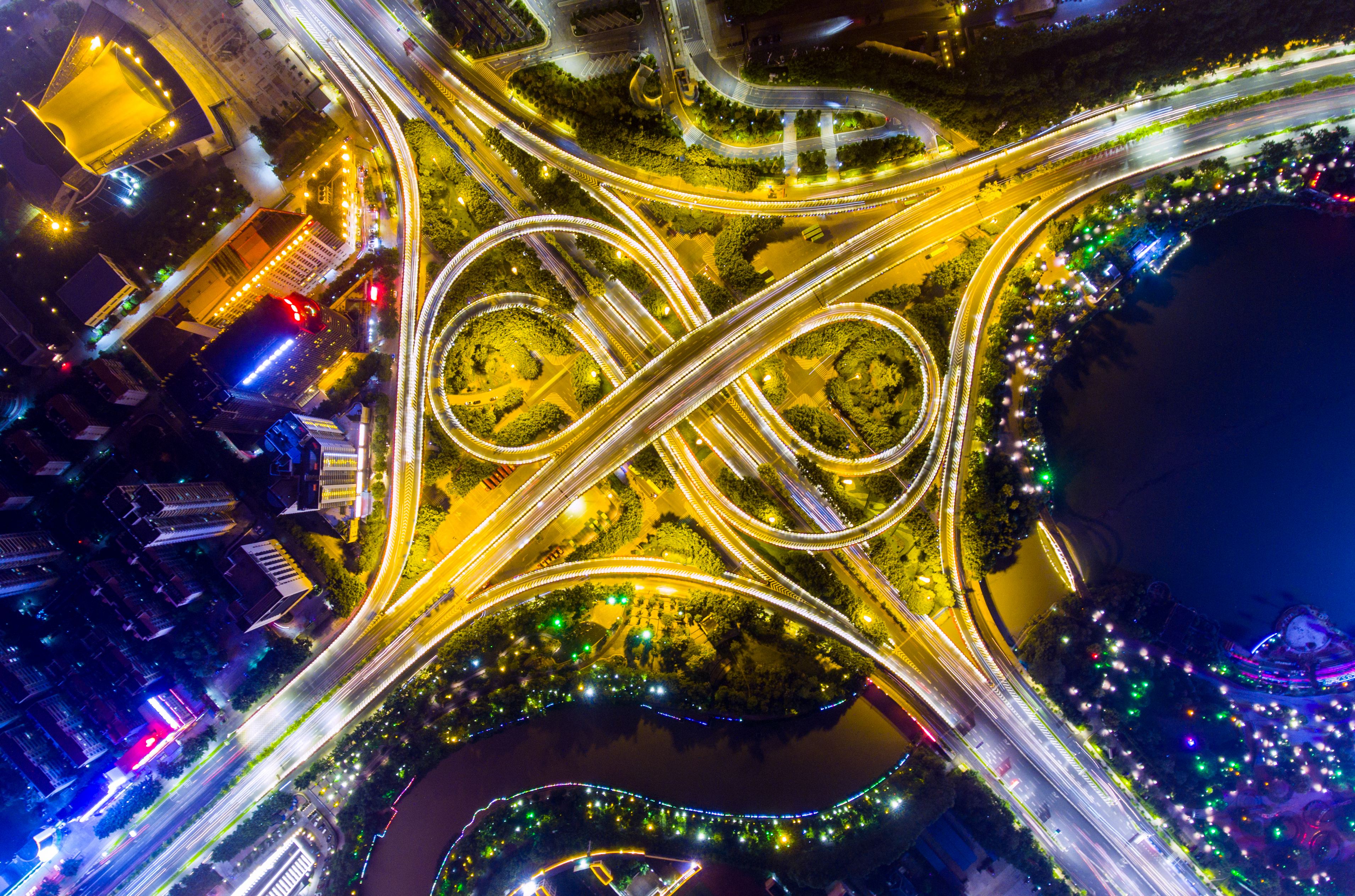 这是南宁市竹溪立交桥(8月19日摄).