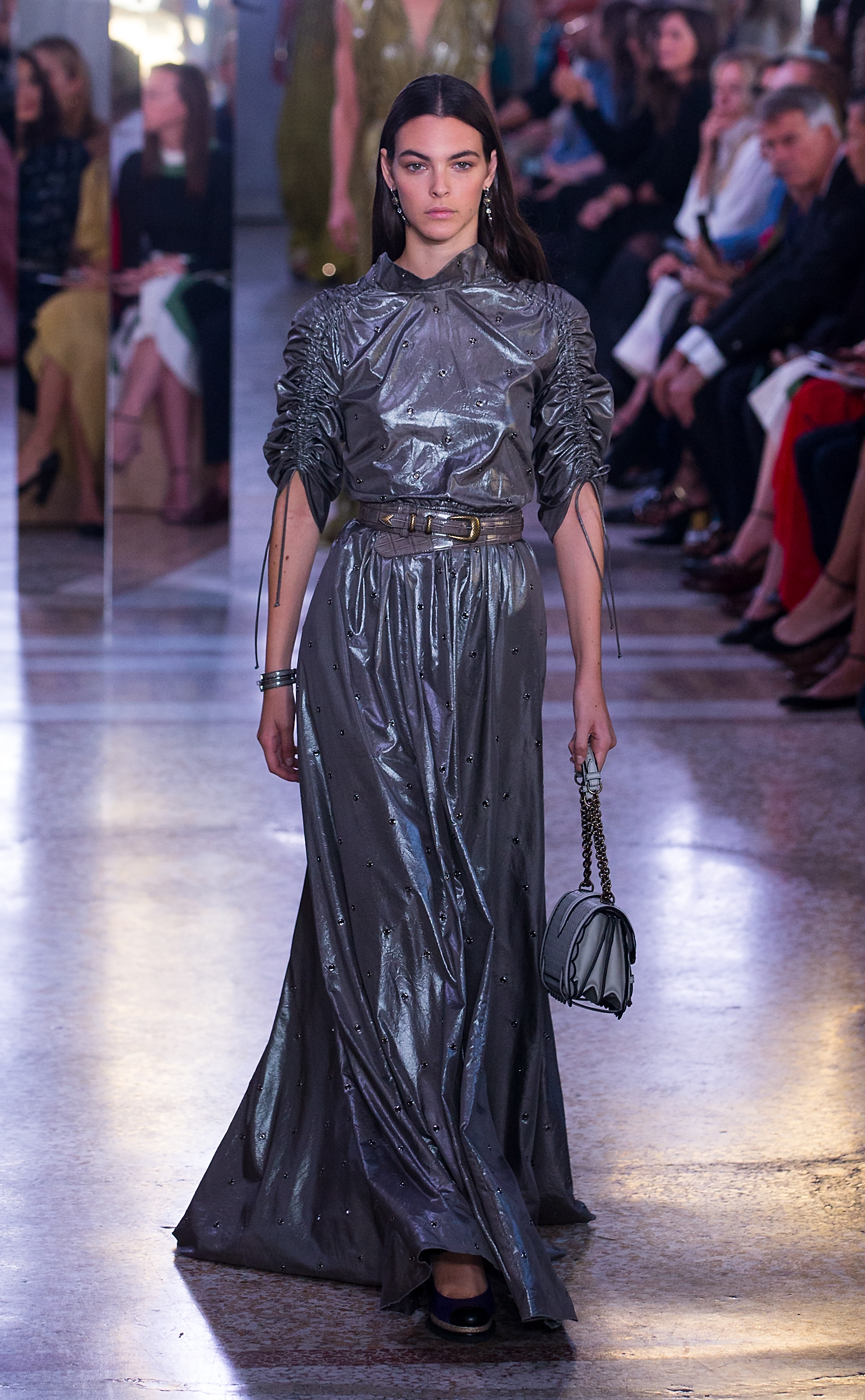 米兰时装周:bottega veneta发布2018春夏新品