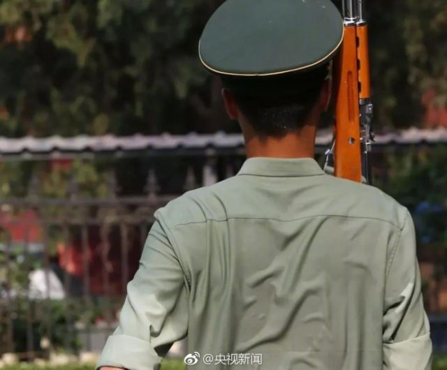 今天,向国旗护卫队战士们致敬,告别! 新湖南www.hunanabc.com