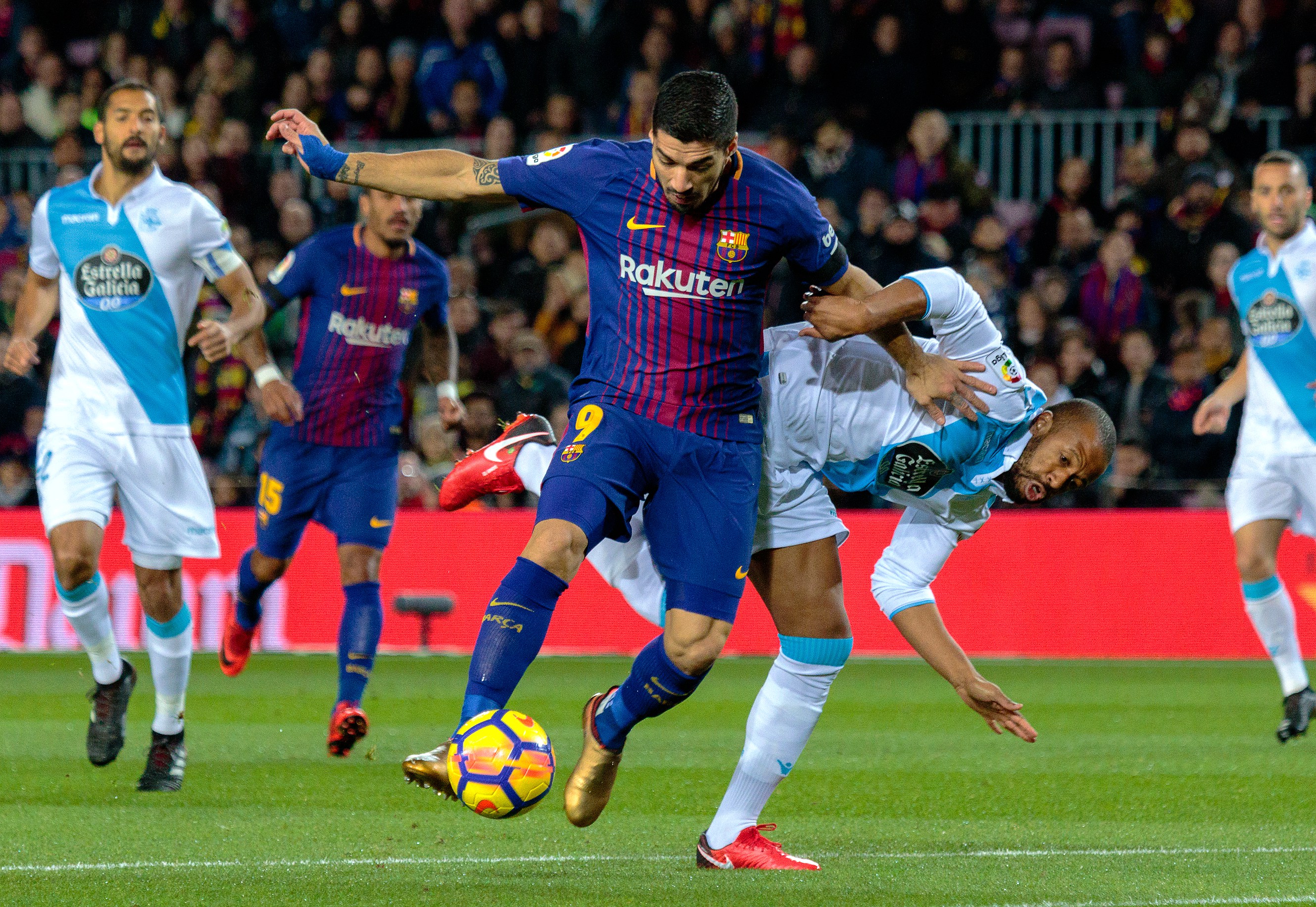 西甲:巴萨胜拉科鲁尼亚