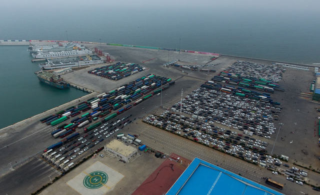 游客回家路为何堵成了停车场海南旅客滞留情况调查