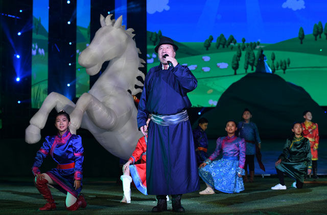 中国61呼和塔拉蒙古马文化艺术周精彩开幕-时政-内蒙古新闻网