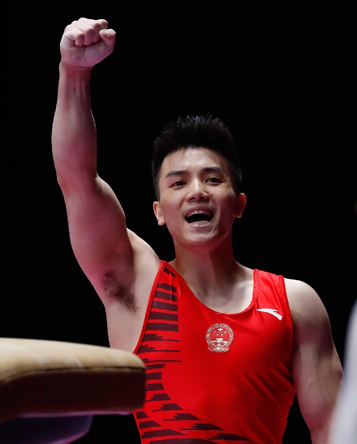 林超攀在最后一项跳马比赛结束后庆祝.新华社记者王丽莉摄