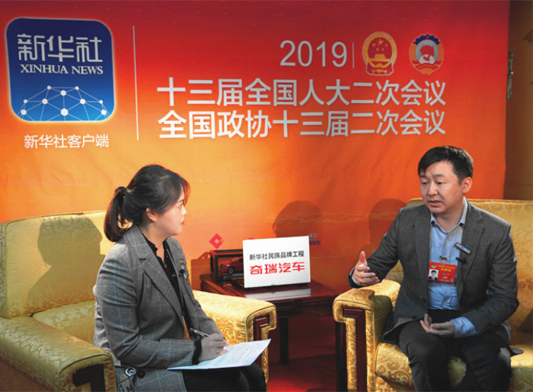 全国政协委员,搜狗公司ceo王小川接受新华社记者专访.