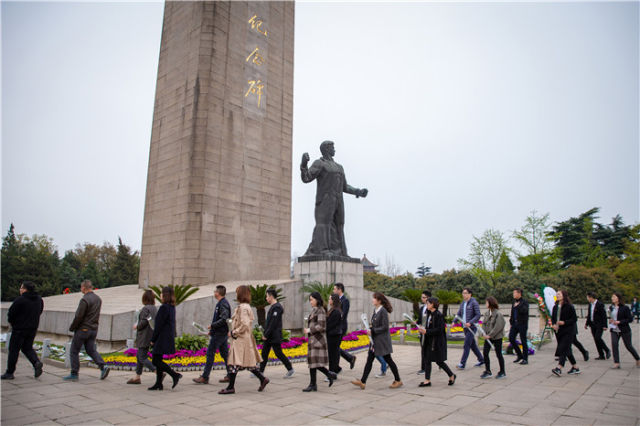 包头市革命陵园图片