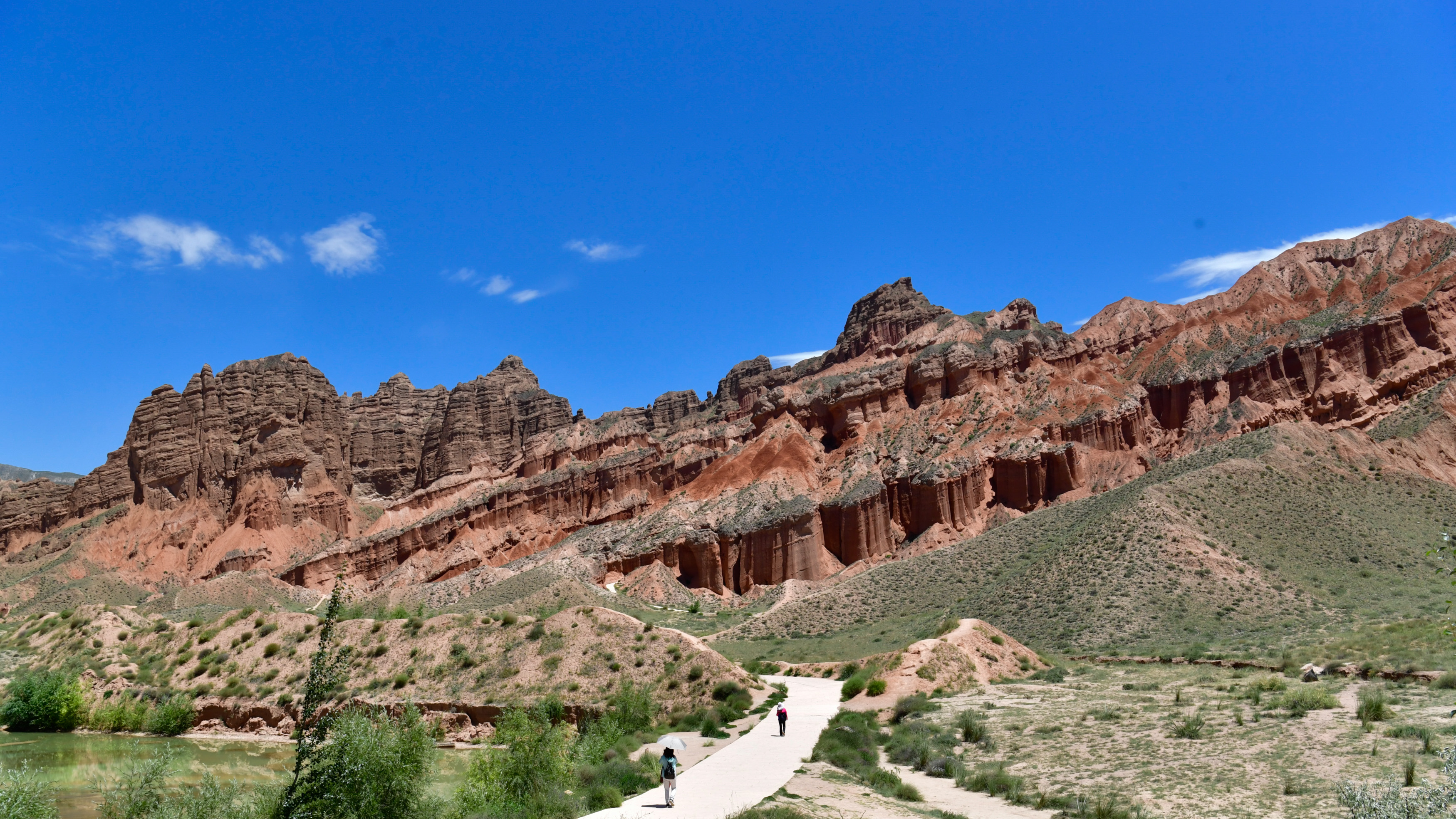 青藏高原上的丹霞地貌
