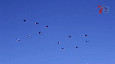 这是最酷的“比心”！空军发布宣传片《青春表白祖国》