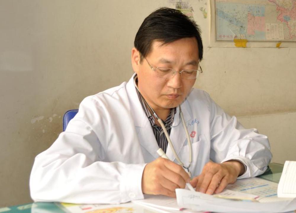 【奋进新时代出彩河南人】刘现义:悬壶济世白衣人 医者仁心一生情