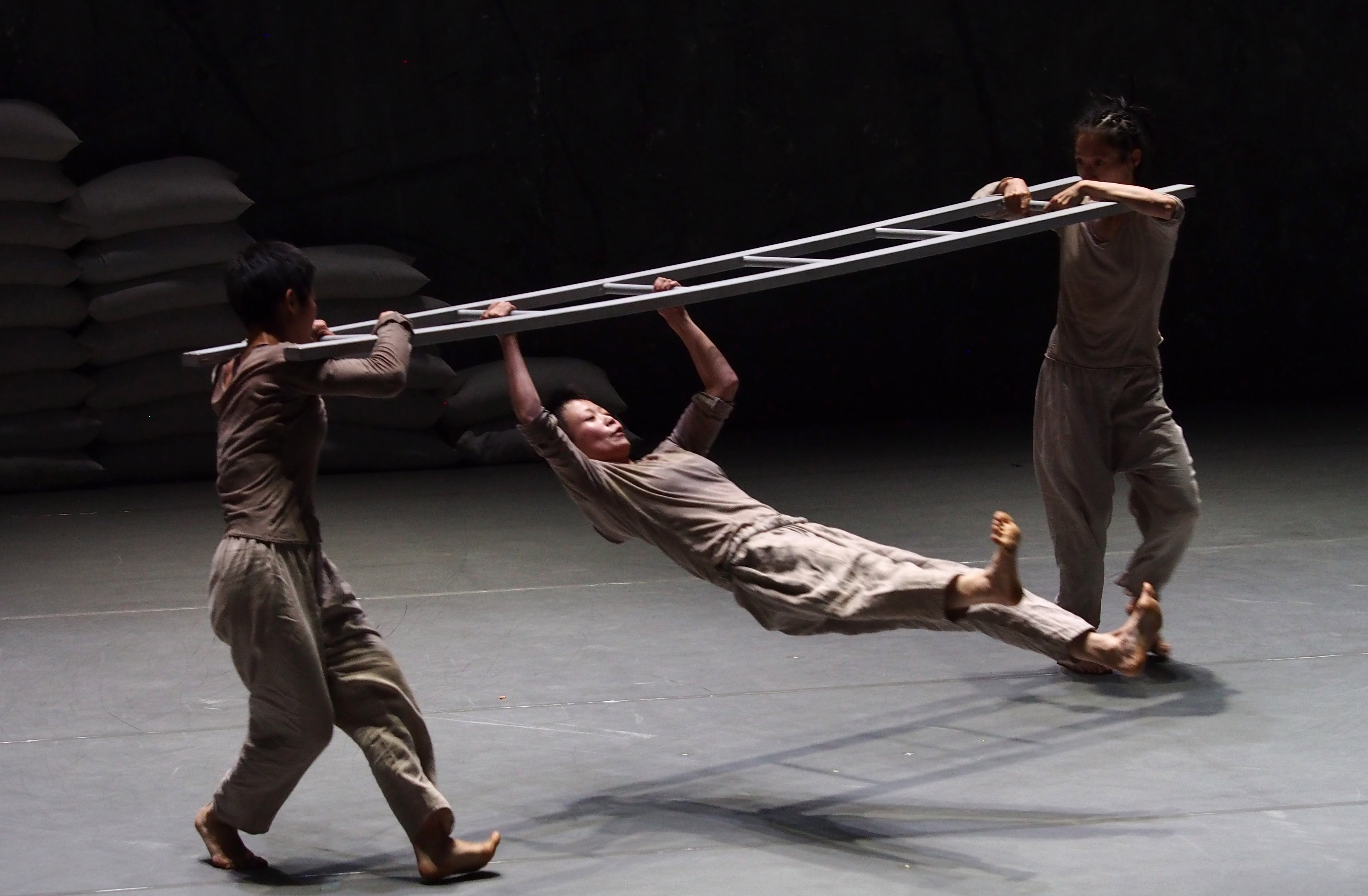 现代舞作品 插销 在沪上演