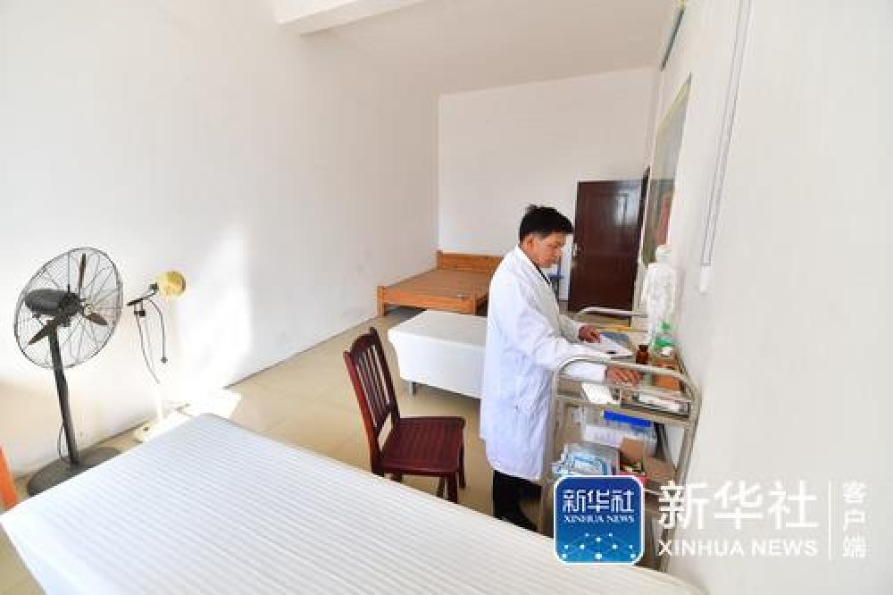 52年、20多辆车、数十万公里、10万人次——村庄里的“父子兄弟”村医