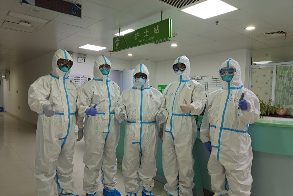 "毛青说,初到武汉的时候,主要承担防控感染指导工作.